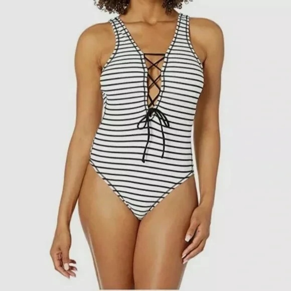 Robin Piccone White/Black Stripe Ribbed Lace Up 1pc Swimsuit 8 M